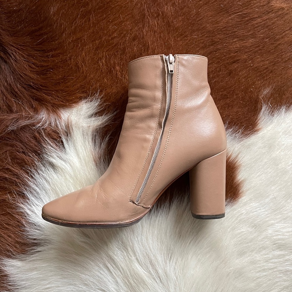 Size 39 leather boots (size 8) - Picture 5 of 12